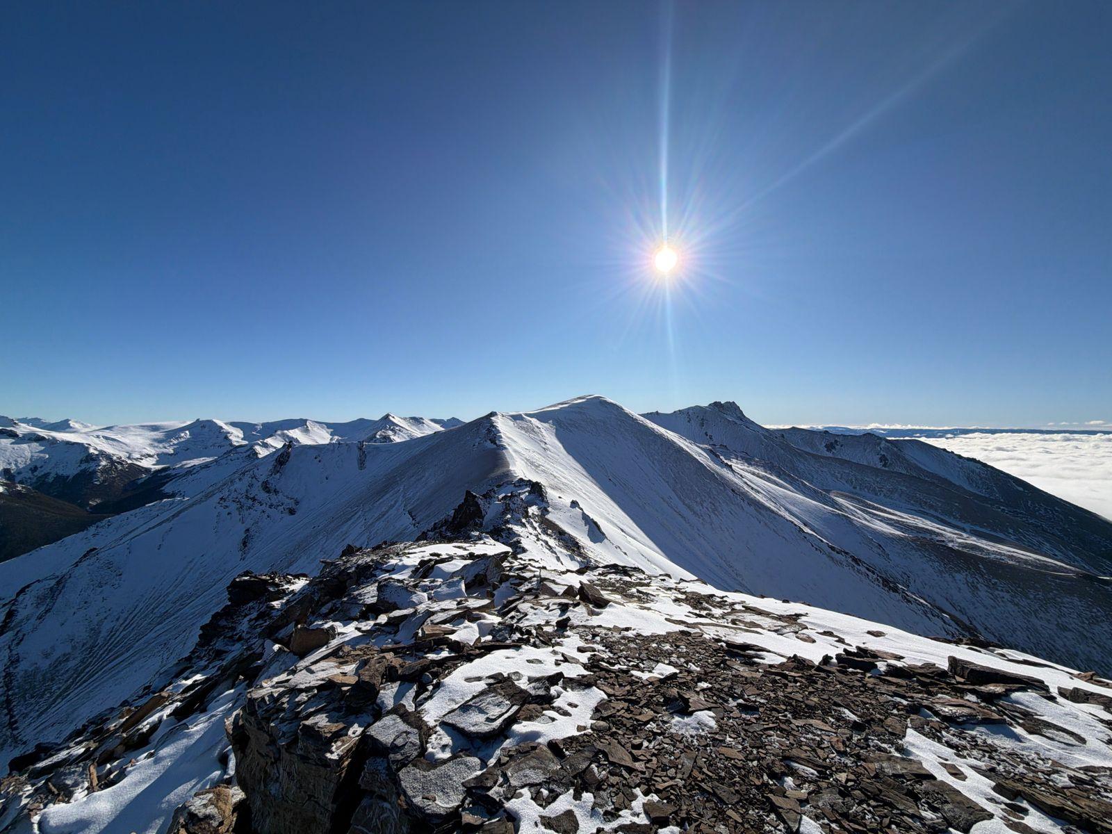 Primera Cumbre (1564 msnm)