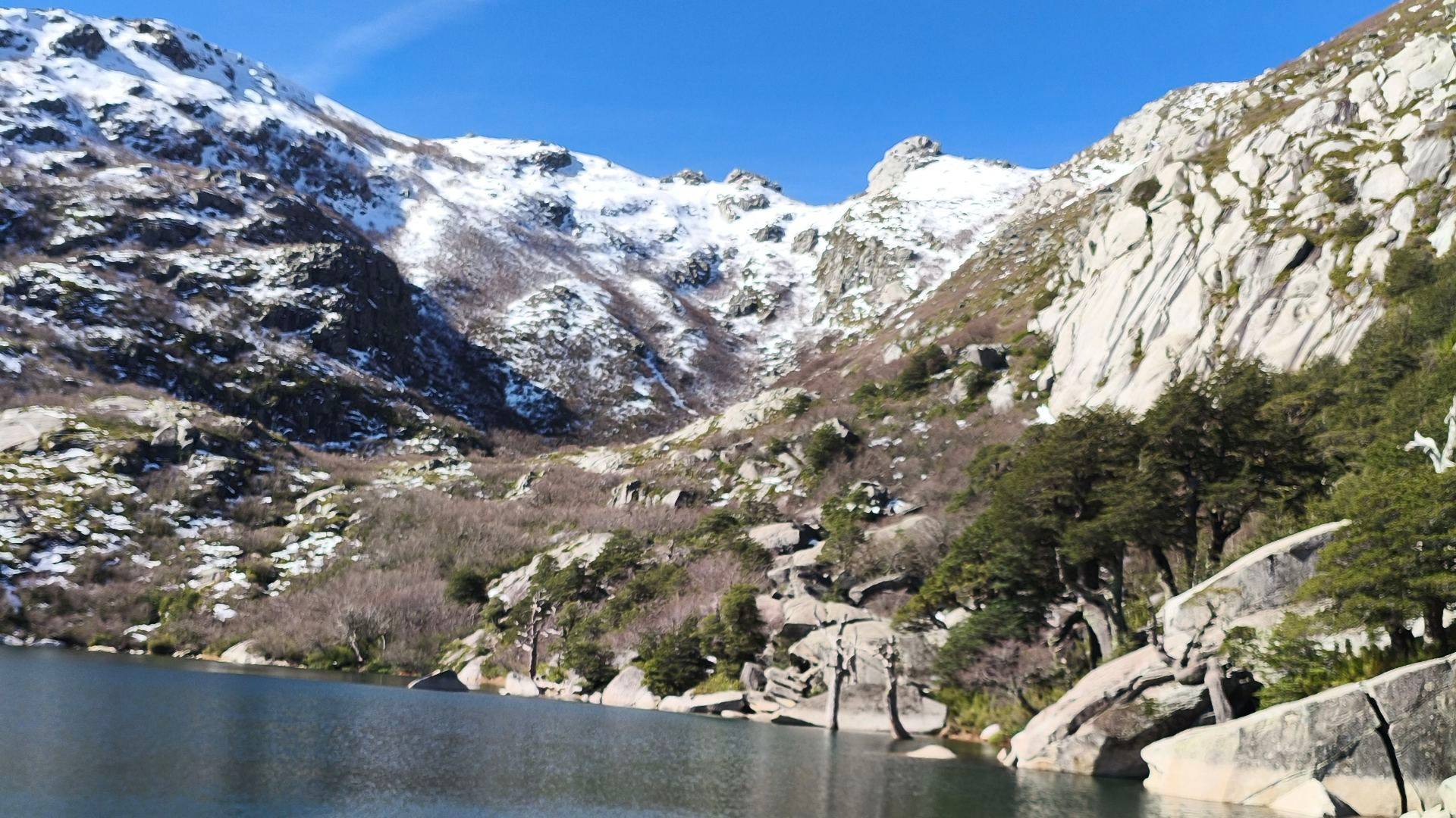 Laguna aguas blancas