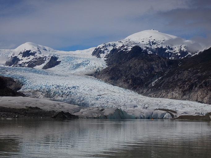 Glaciar Erasmo y cerro Teresa